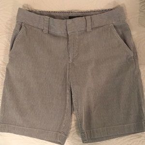 Women’s Tommy Hilfiger size 6 shorts